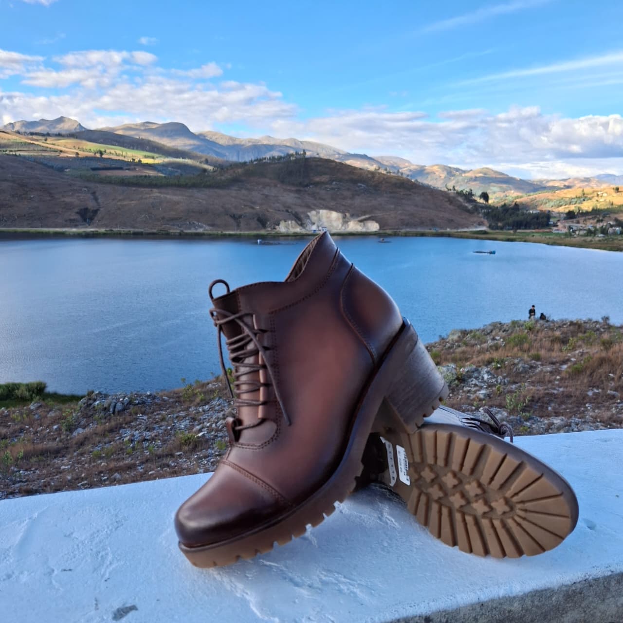 Bota VANGUARD de Cuero